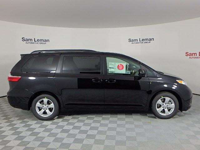 2017 Toyota Sienna LE